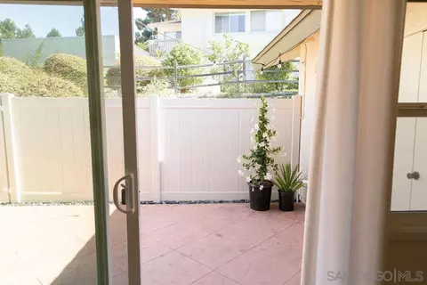 Exterior - 215 Countryhaven Rd, Encinitas, CA 92024 photo 3 of 6