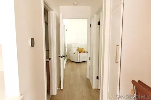 Entry Way - 215 Countryhaven Rd, Encinitas, CA 92024 photo 1 of 1