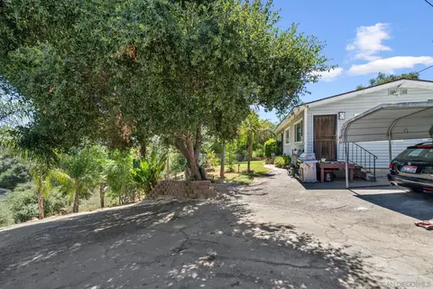 1340 Windsong Ln, Escondido, CA 92026 photo 3
