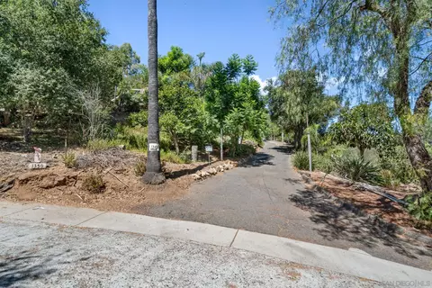 1340 Windsong Ln, Escondido, CA 92026 photo 8