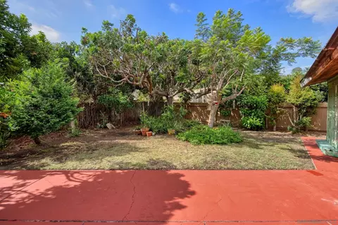 Exterior - 1063 Skylark Dr, La Jolla, CA 92037 photo 4 of 6
