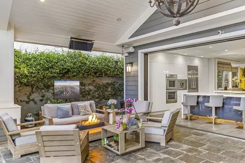Exterior - 461 I Ave, Coronado, CA 92118 photo 8 of 9