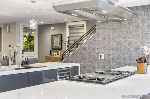 Kitchen - 461 I Ave, Coronado, CA 92118 photo 7 of 10