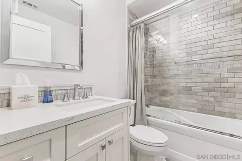 Bath - 461 I Ave, Coronado, CA 92118 photo 2 of 6