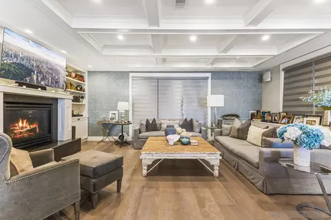 Living - 461 I Ave, Coronado, CA 92118 photo 2 of 4