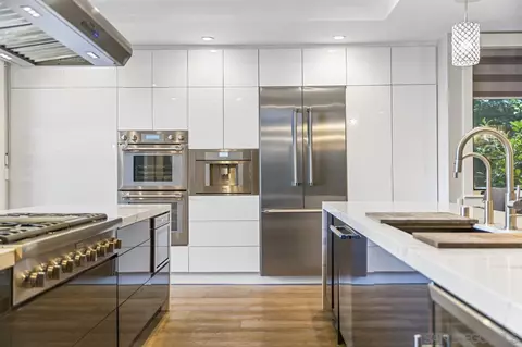 Kitchen - 461 I Ave, Coronado, CA 92118 photo 3 of 10
