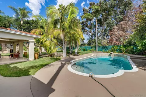 Exterior - 939 Calle Santa Cruz, Encinitas, CA 92024 photo 3 of 18