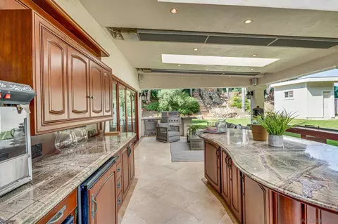 Kitchen - 939 Calle Santa Cruz, Encinitas, CA 92024 photo 5 of 5