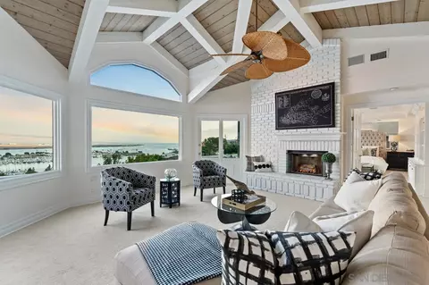 752 Armada Ter, San Diego, CA 92106
