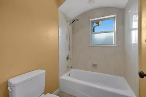 Bath - Undisclosed, Julian, CA 92036 photo 5 of 6