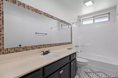 1881 Loreto Gln, Escondido, CA 92027 photo 20