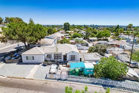 View/Area - 4112 Blackton Dr, La Mesa, CA 91941 photo 4 of 11