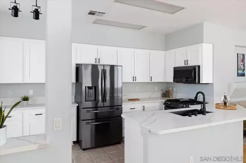 11898 Scripps Creek Dr #B, San Diego, CA 92131
