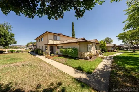 9842 Mission Greens Ct, Santee, CA 92071