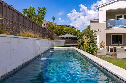Exterior - 820 Hymettus Ave, Encinitas, CA 92024 photo 3 of 4
