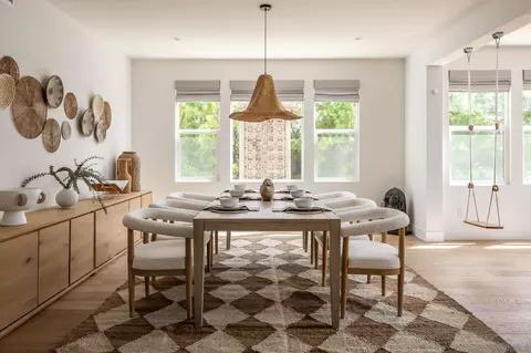 Dining - 820 Hymettus Ave, Encinitas, CA 92024 photo 1 of 1