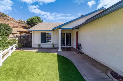 10406 Aquilla Pl, Lakeside, CA 92040 photo 4