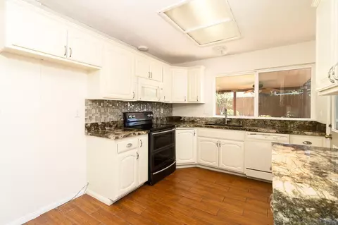 10406 Aquilla Pl, Lakeside, CA 92040 photo 9