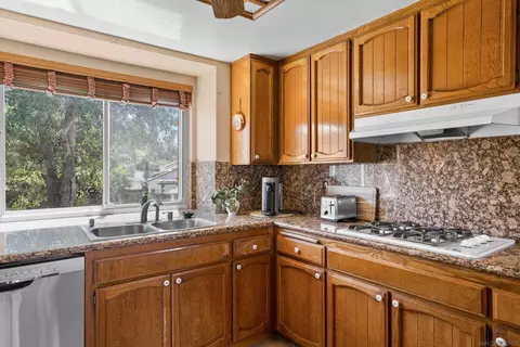 860 Oro Grande St, Oceanside, CA 92057 photo 6