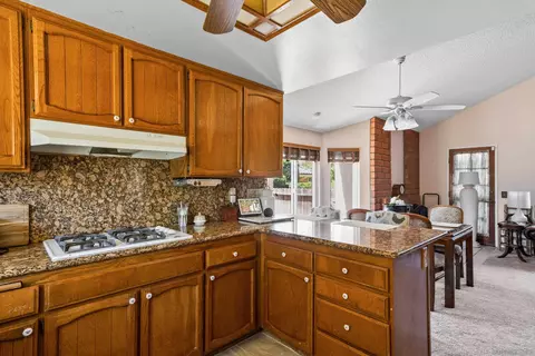 860 Oro Grande St, Oceanside, CA 92057 photo 5