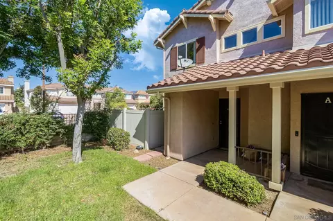 435 Whispering Willow Dr #B, Santee, CA 92071 photo 2
