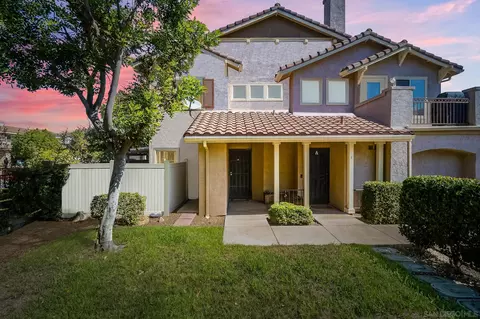 435 Whispering Willow Dr #B, Santee, CA 92071