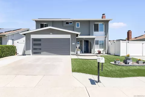 9313 Nalini Ct, Santee, CA 92071