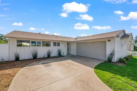 6017 Charing St, San Diego, CA 92117