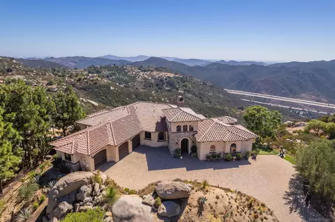 29202 Meadow Glen Way W, Escondido, CA 92026
