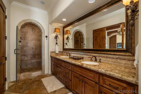 Bath - 17867 Joyas Ct, Poway, CA 92064 photo 1 of 6