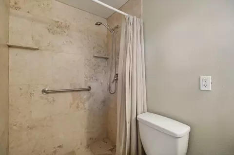 Bath - 9330 Goyette Pl, Santee, CA 92071 photo 2 of 4