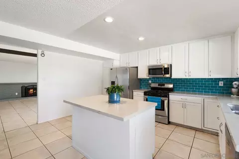 Kitchen - 2553 Marjo Ct, Oceanside, CA 92056 photo 2 of 3