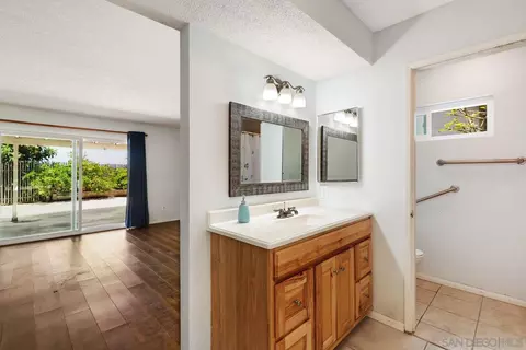 Bath - 2553 Marjo Ct, Oceanside, CA 92056 photo 1 of 3