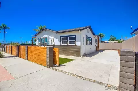 Exterior - 1508 Bush St, Oceanside, CA 92058 photo 2 of 10