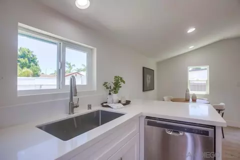 Kitchen - 1508 Bush St, Oceanside, CA 92058 photo 7 of 9