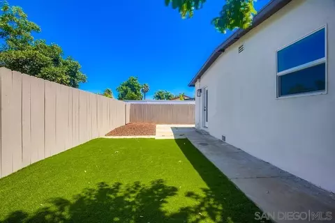 Exterior - 1508 Bush St, Oceanside, CA 92058 photo 4 of 10