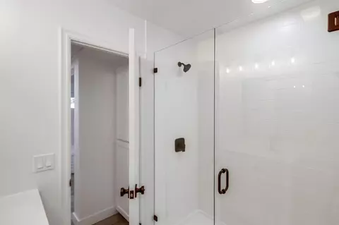 Bath - 3944 Cedar Dr, Julian, CA 92036 photo 3 of 3