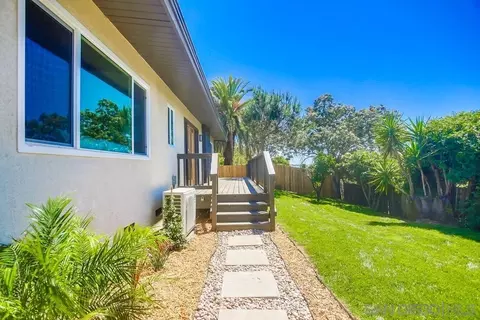 634 Hillside Ter, Vista, CA 92084