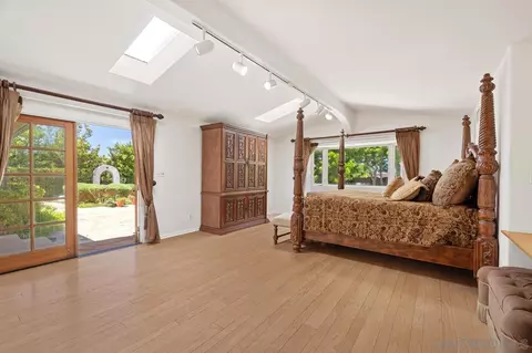2660 Hidden Valley Rd, La Jolla, CA 92037 photo 21