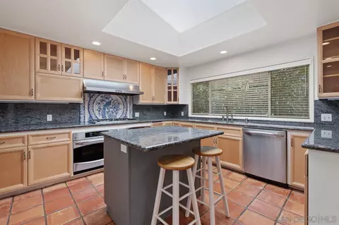 2660 Hidden Valley Rd, La Jolla, CA 92037 photo 18