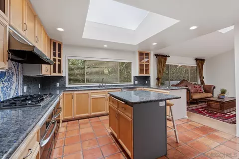 2660 Hidden Valley Rd, La Jolla, CA 92037 photo 19