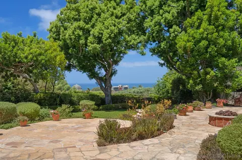 2660 Hidden Valley Rd, La Jolla, CA 92037 photo 3