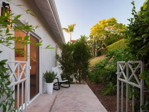 Exterior - 540 Park Ln, Encinitas, CA 92024 photo 1 of 12