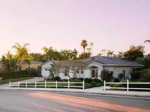 Exterior - 540 Park Ln, Encinitas, CA 92024 photo 8 of 12