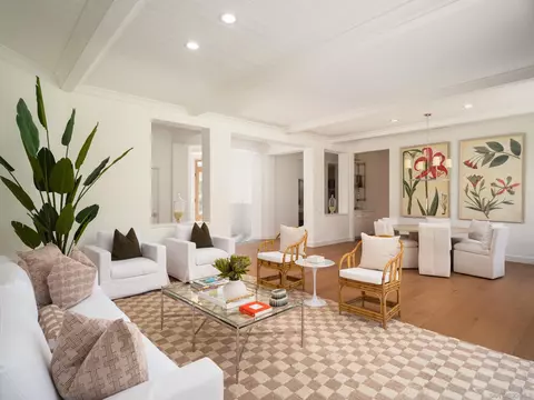 Living - 540 Park Ln, Encinitas, CA 92024 photo 2 of 3