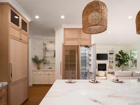 Kitchen - 540 Park Ln, Encinitas, CA 92024 photo 7 of 12