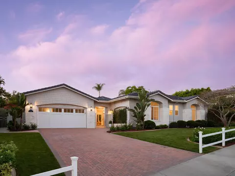 Exterior - 540 Park Ln, Encinitas, CA 92024 photo 9 of 12