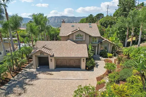 3321 Via Loma Vis, Escondido, CA 92029