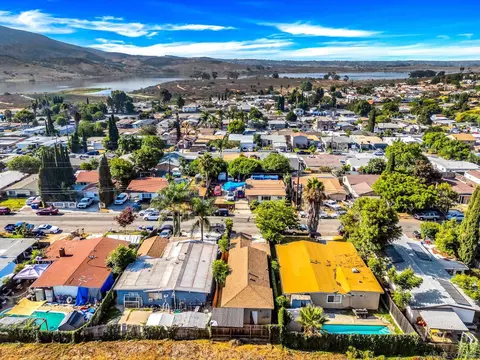 View/Area - 9756 Ivanho St, Spring Valley, CA 91977 photo 3 of 5