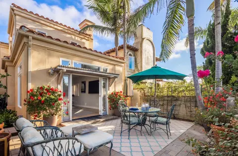 Exterior - 419 Westbourne St, La Jolla, CA 92037 photo 4 of 5
